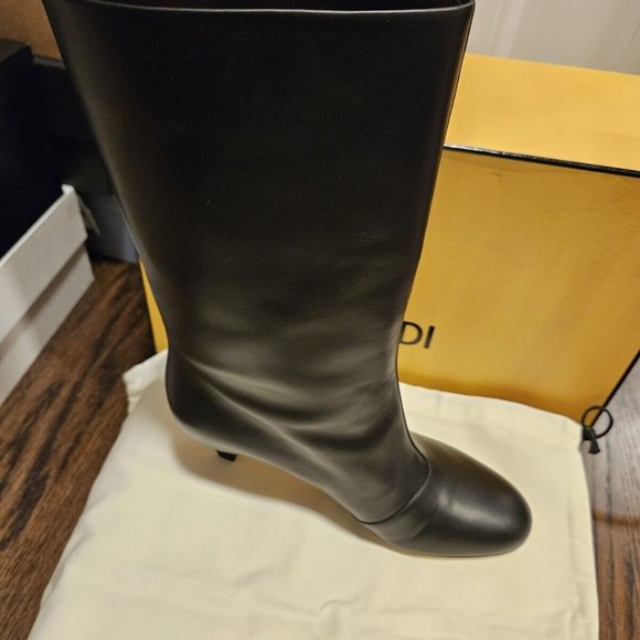 FENDI Karligraphy- Black Leather Boots 37 - Picture 9 of 9
